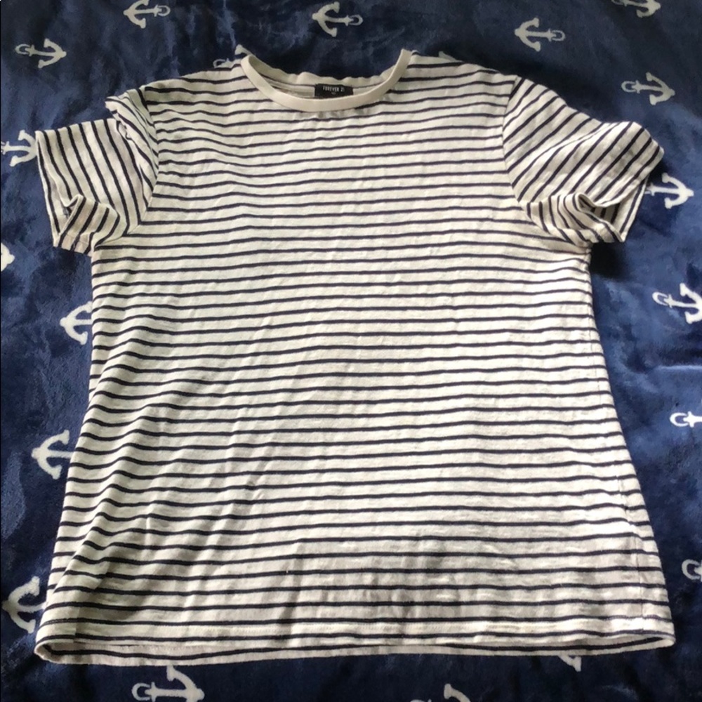 Forever 21 t-shirt